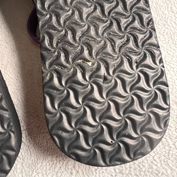 Teva Mush Olowahu Strappy Comfort Flip Flop Sandals Retro Geometric Purple Pink - Picture 11 of 12